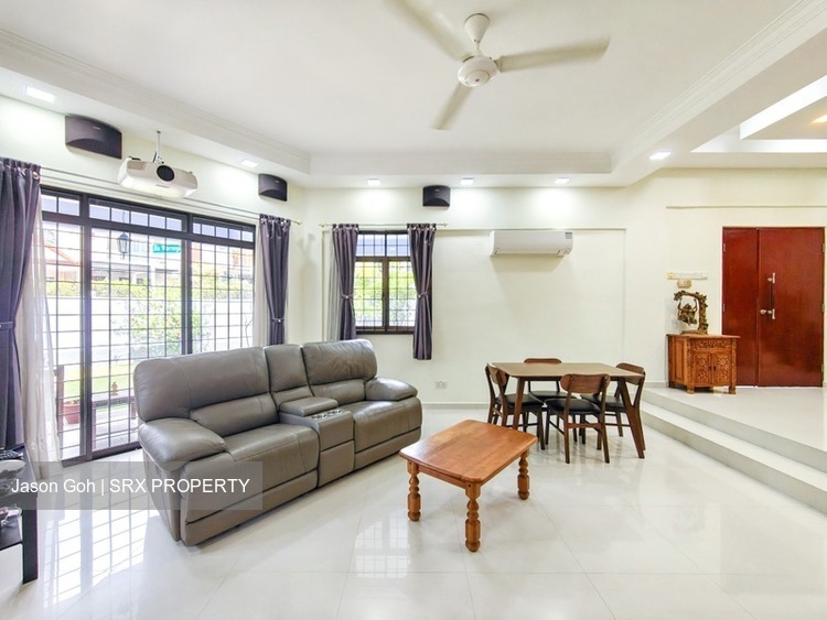 Jalan Waringin (D14), Terrace #542795731